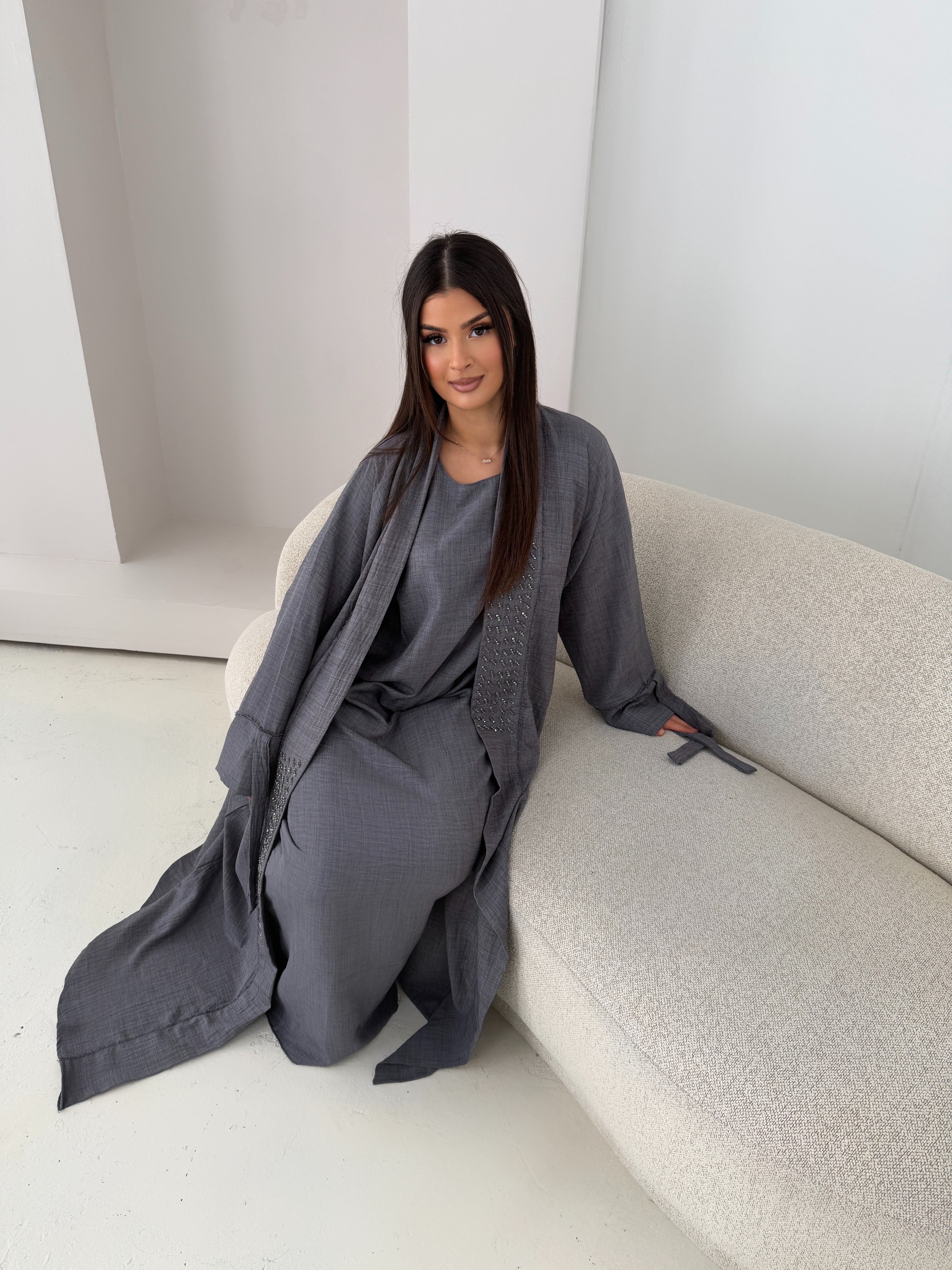 Abaya Qamar